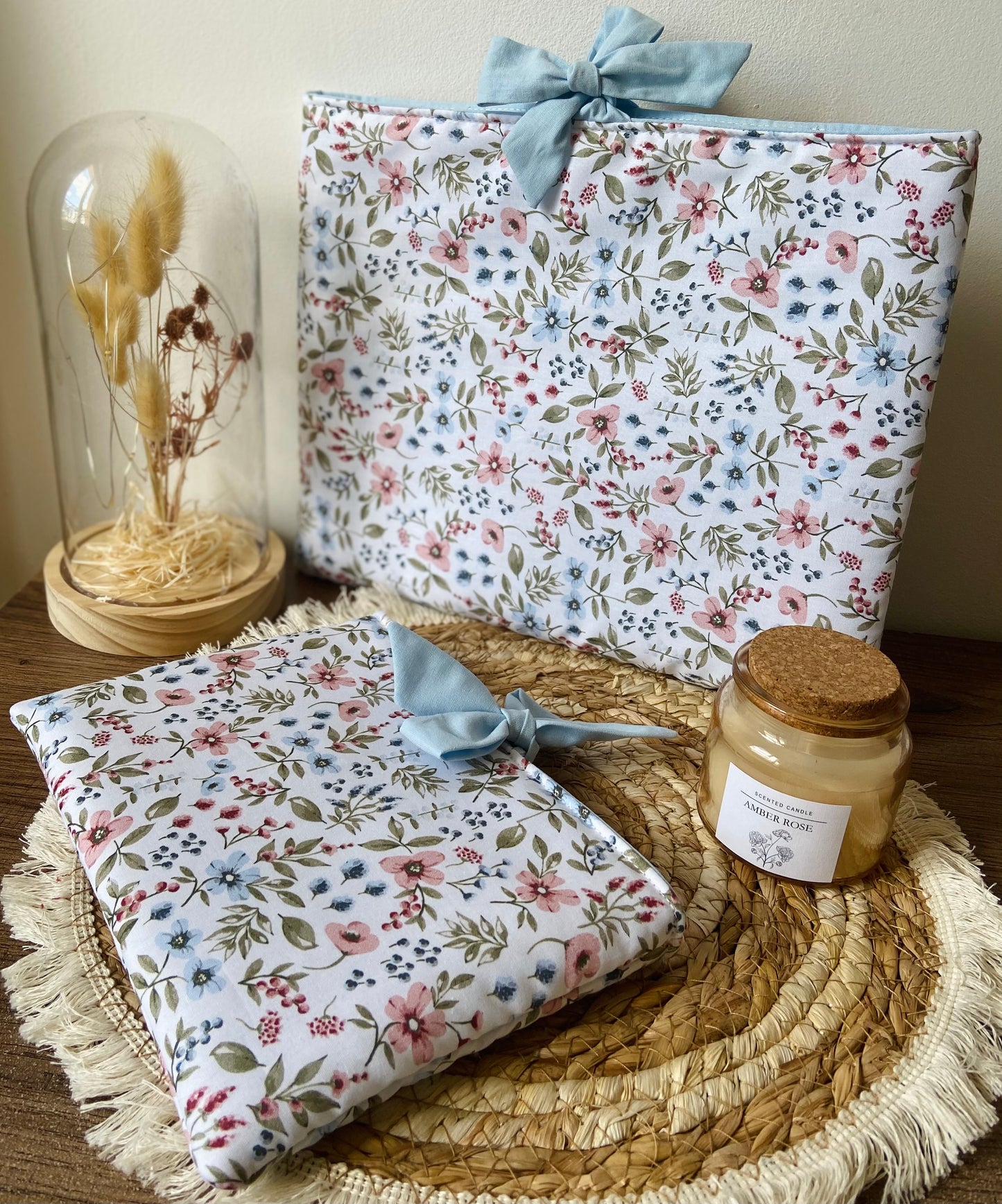 Pochette à livre noeud fleuri bleu