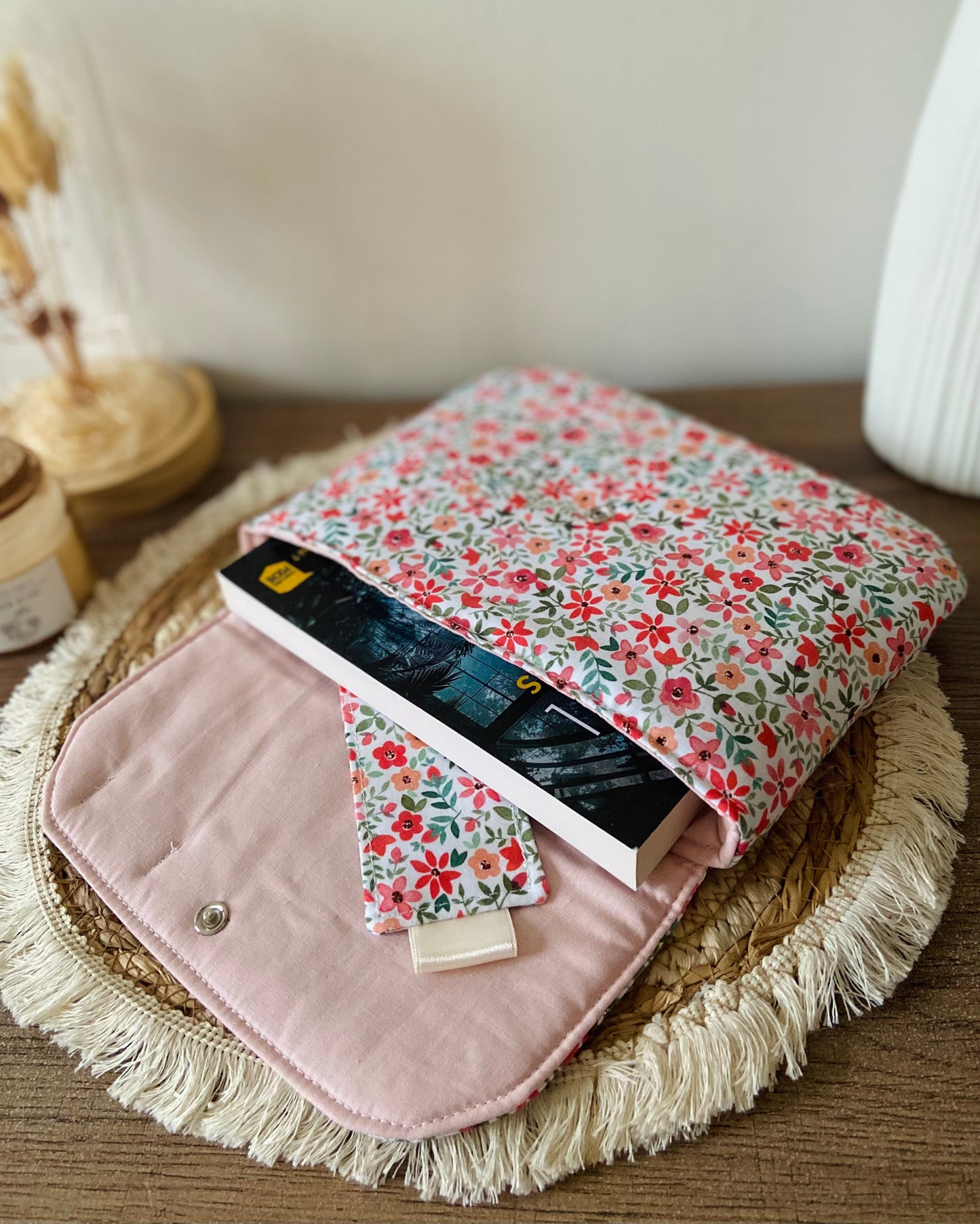 Pochette à livre avec rabat Amara