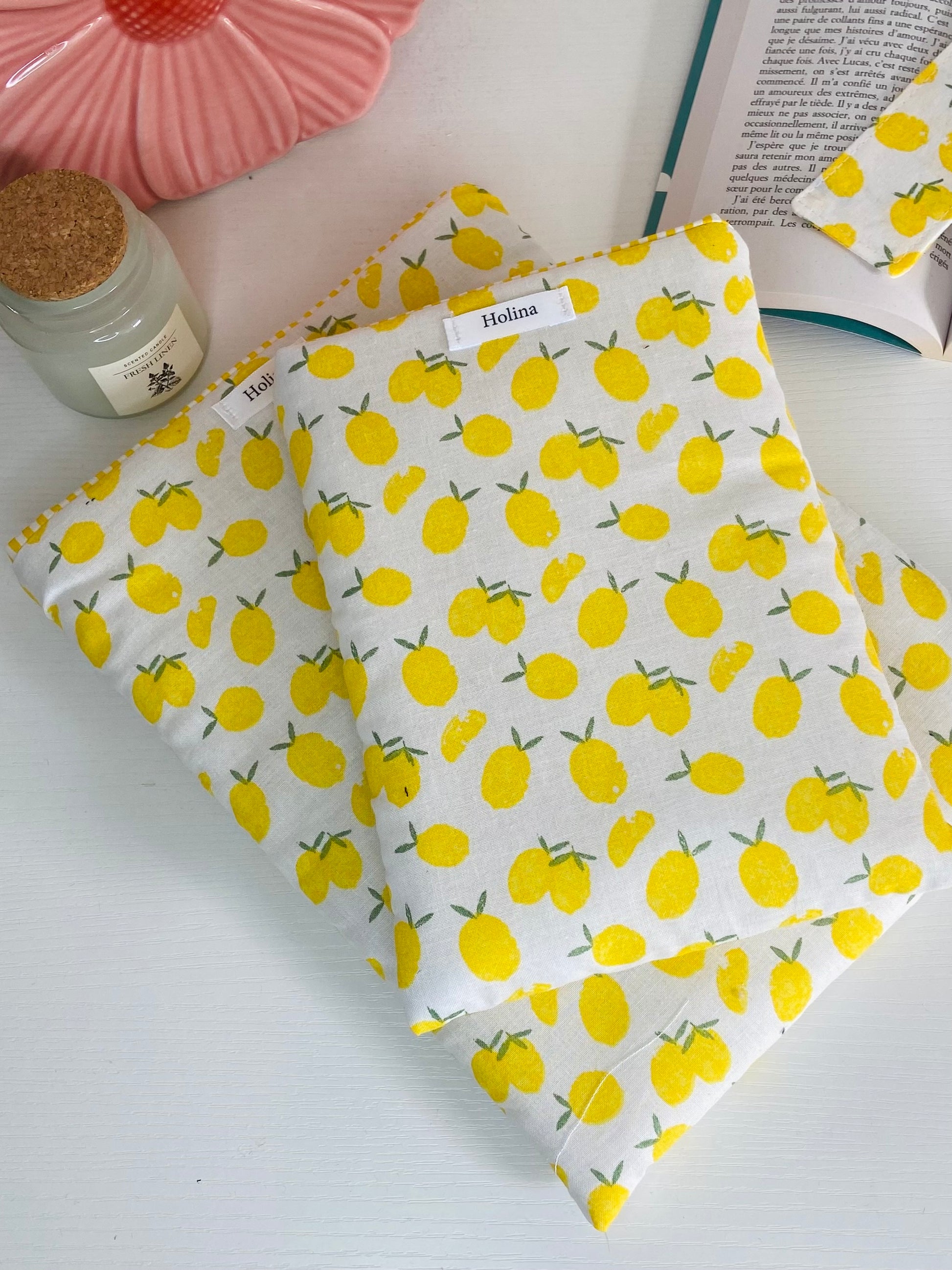 protection livre coton artisanal
cadeau lectrice fait main holina