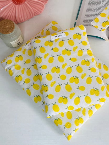 protection livre coton artisanal
cadeau lectrice fait main holina